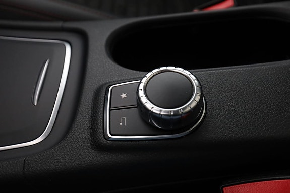 Mercedes-Benz GLA 200 29 of 30