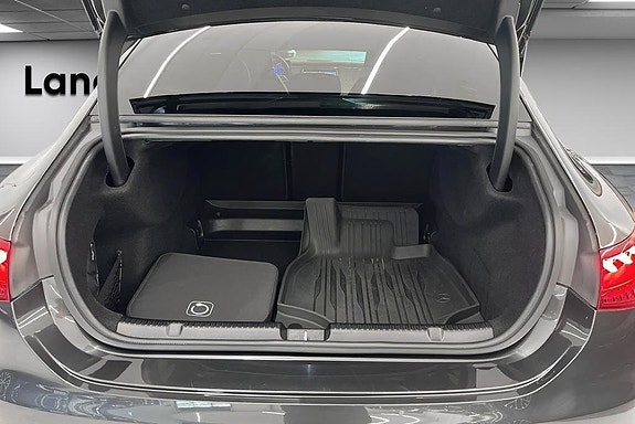 Mercedes-Benz EQE350 15 of 15