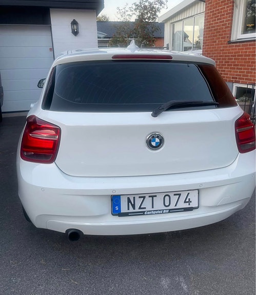 BMW 116i 3 of 8