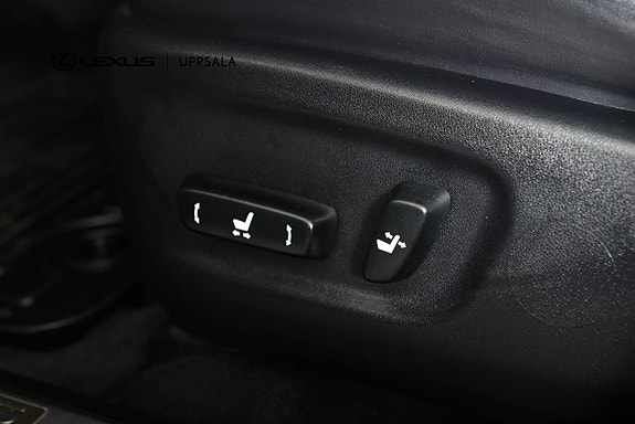 Lexus NX300h 12 of 19