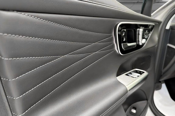 Mercedes-Benz GLC 300 de 19 of 23