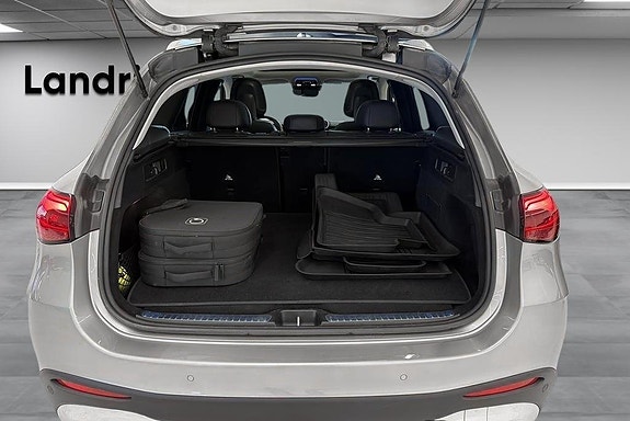 Mercedes-Benz GLC 300 de 14 of 23