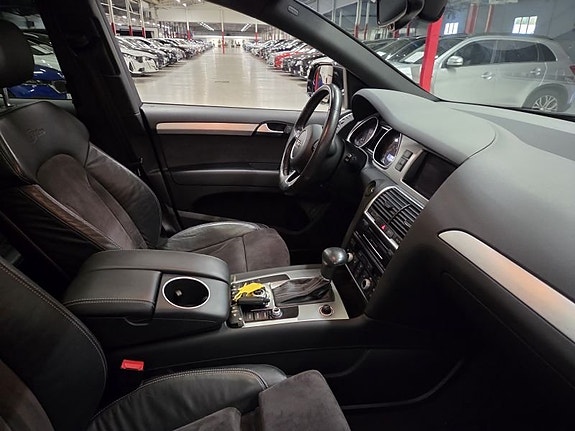 Audi Q7 4 of 10