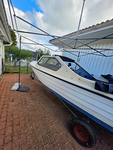 Fin Ryds Tumlare -79 med driftsäker Yamaha 40hk 4-takt & 30-kärra 5 of 5