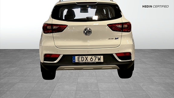 MG ZS EV 7 of 9