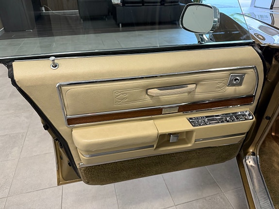 Buick Electra 225 22 of 30