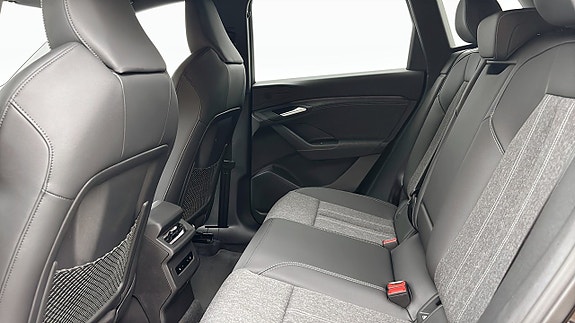 Audi Q6 e-tron 11 of 16