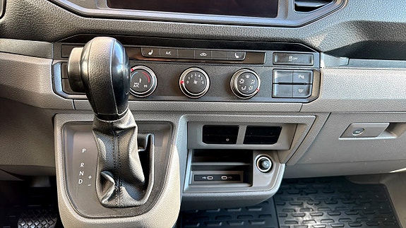 Volkswagen Crafter 13 of 16