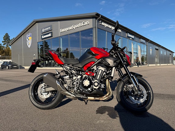 Kawasaki Z900 - 2027 2 of 7