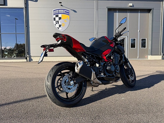 Kawasaki Z900 - 2027 7 of 7