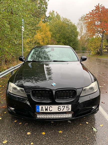 BMW 318i 4 of 8
