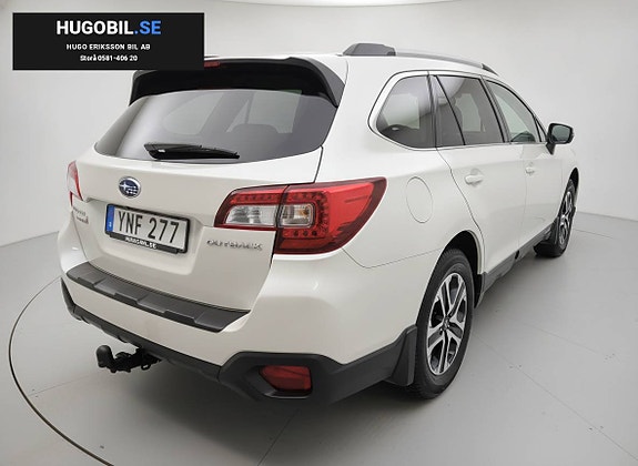 Subaru Outback 2 of 5