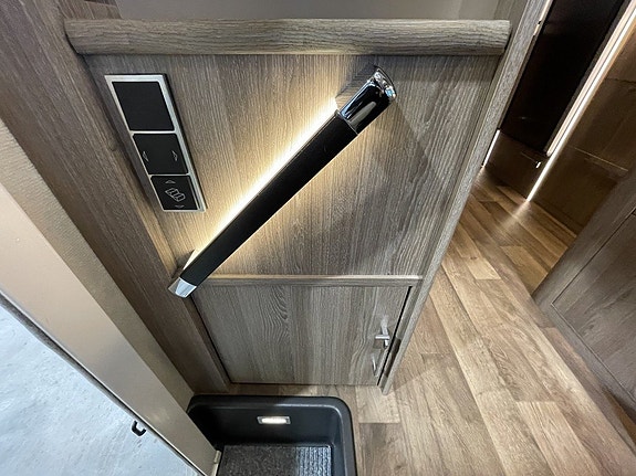 KABE TMRI 760 LGB ALDE/Automat/Hydr stödben/AC/Solcell/Ugn/ 21 of 27