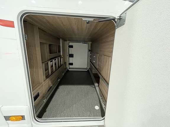 KABE TMRI 760 LGB ALDE/Automat/Hydr stödben/AC/Solcell/Ugn/ 5 of 27