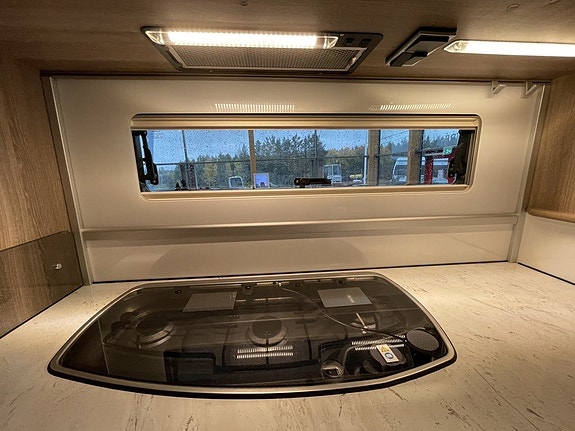 KABE TMRI 760 LGB ALDE/Automat/Hydr stödben/AC/Solcell/Ugn/ 18 of 27