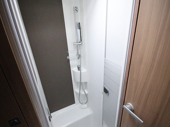 Adria Coral Axess S 670 SL - 160 HP 35L 14 of 15