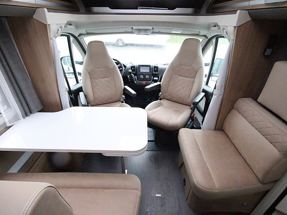 Adria Coral Axess S 670 SL - 160 HP 35L 6 of 15