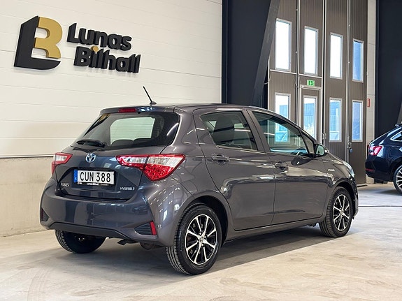 Toyota Yaris 7 of 22