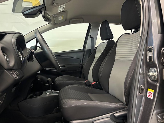 Toyota Yaris 16 of 22