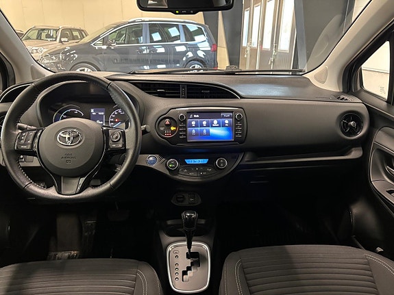 Toyota Yaris 9 of 22
