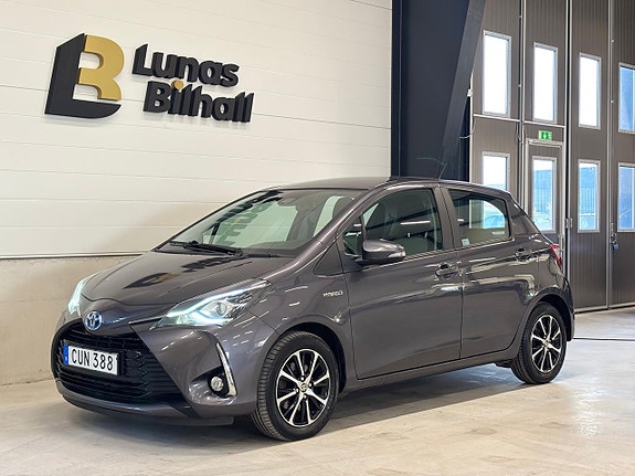 Toyota Yaris 2 of 22