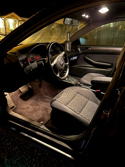 Audi A6 4 of 5
