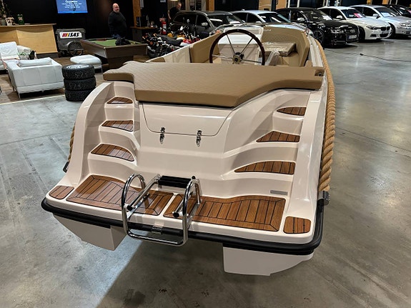 Carisma 575 Classic 2027 7 of 12