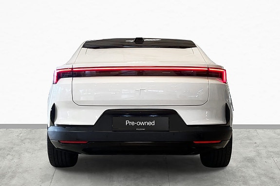 Polestar 4 5 of 26