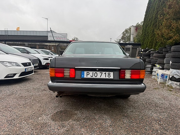 Mercedes-Benz S560 e 4 of 14