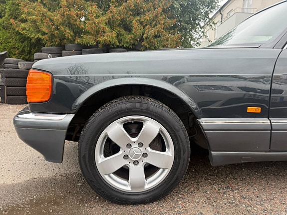 Mercedes-Benz S560 e 7 of 14