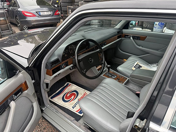 Mercedes-Benz S560 e 9 of 14