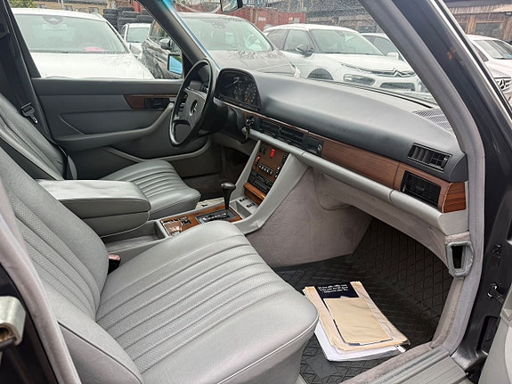 Mercedes-Benz S560 e 11 of 14