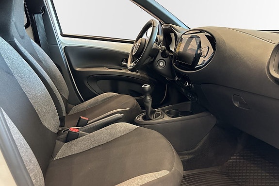 Toyota Aygo X 7 of 11