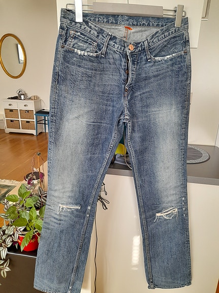 Product image 1 of 4