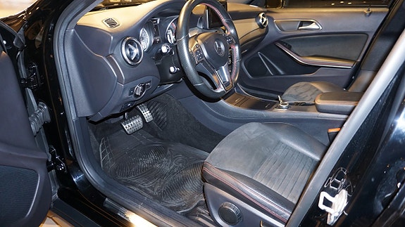 Mercedes-Benz GLA 200 9 of 14