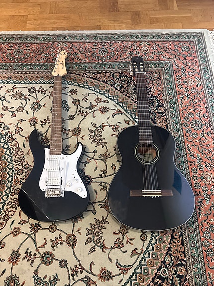 Yamaha Pacifica elgitarr svart + Yamaha klassisk gitarr svart