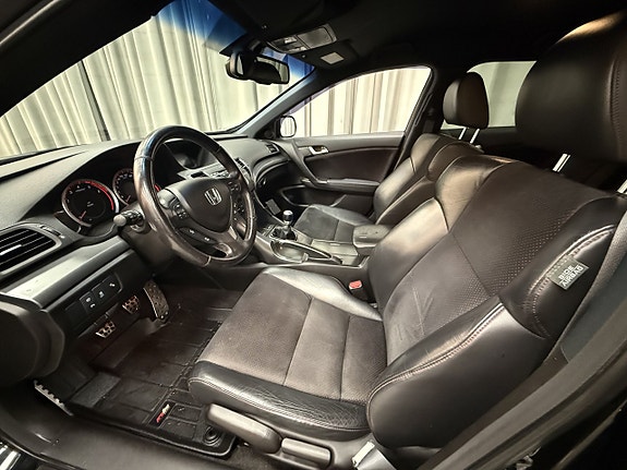 Honda Accord 7 of 14