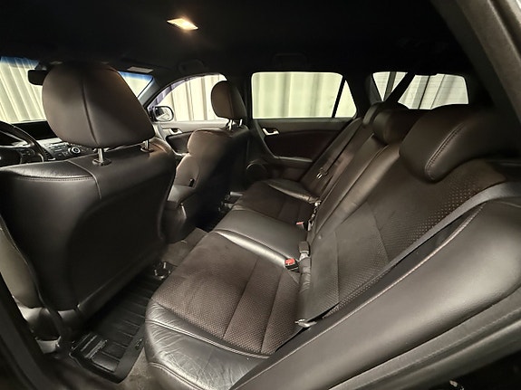 Honda Accord 8 of 14