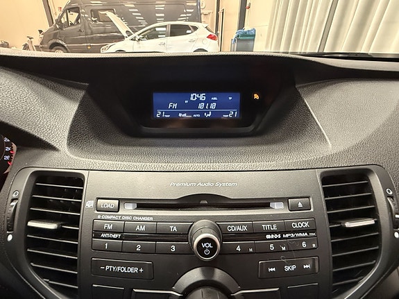 Honda Accord 12 of 14