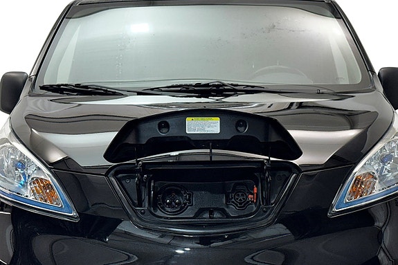 Nissan e-NV200 4 of 30