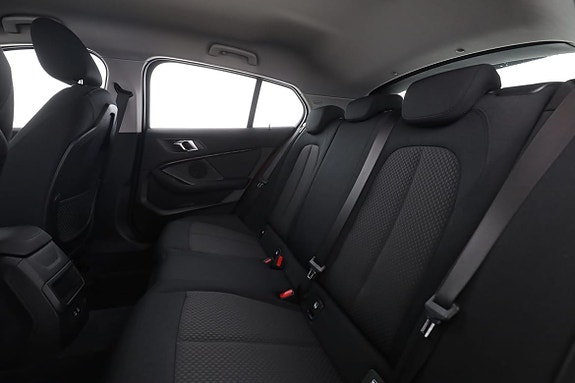 BMW 120i 15 of 30