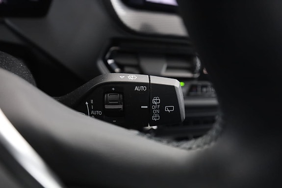 BMW 120i 30 of 30