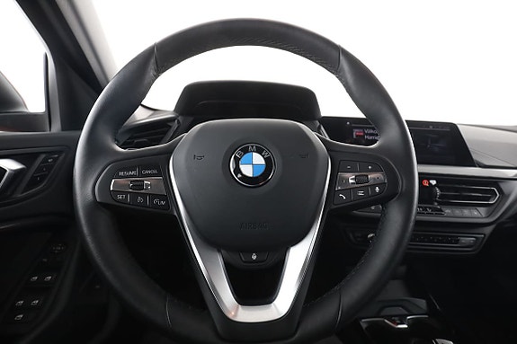 BMW 120i 19 of 30