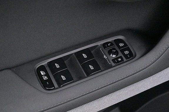 Polestar 2 10 of 27