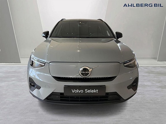 Volvo EX40 4 of 18