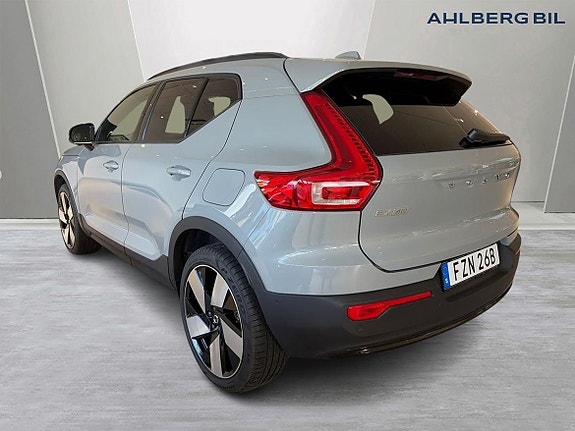 Volvo EX40 3 of 18