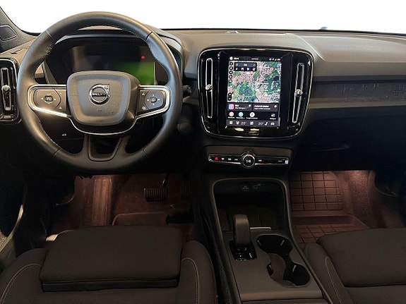 Volvo EX40 12 of 18