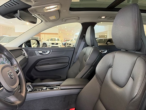 Volvo XC60 11 of 20