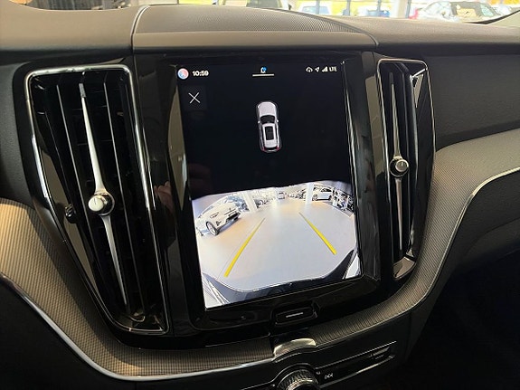 Volvo XC60 15 of 20