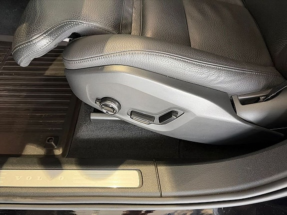 Volvo XC60 10 of 20